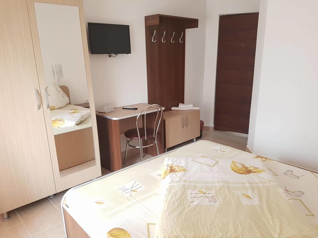 Onalisa Hotel Arad Buitenkant foto