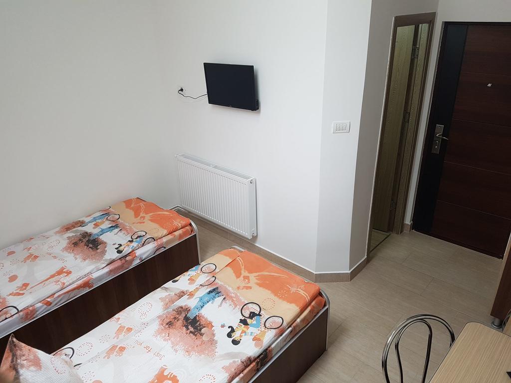 Onalisa Hotel Arad Buitenkant foto